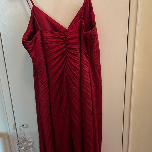 Abercrombie & Fitch Red Maxi Dress - Picture 4 of 4